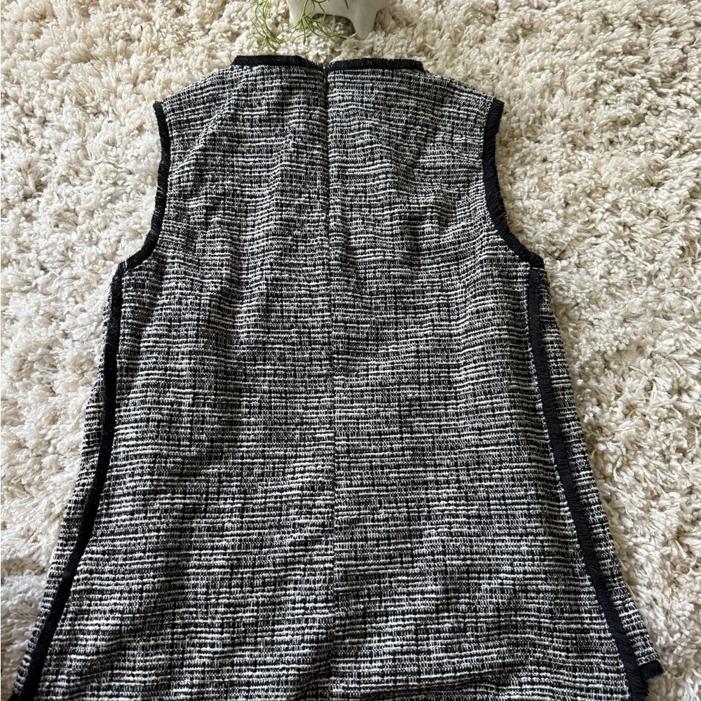 Banana Republic Chic Black and White Tweed Jacket - Picture 7 of 7